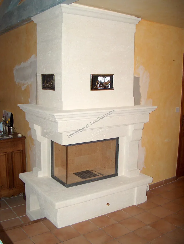 Cheminée avec foyer TOTEM Fire Latéral 900