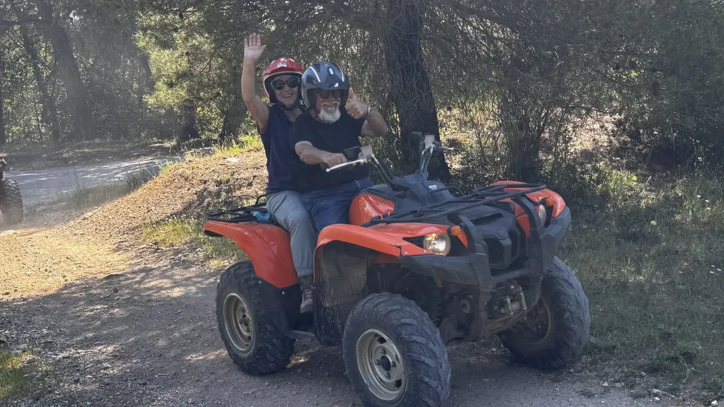 QUAD EN FAMILLE dans le Var à Signes entre Toulon et Marseille