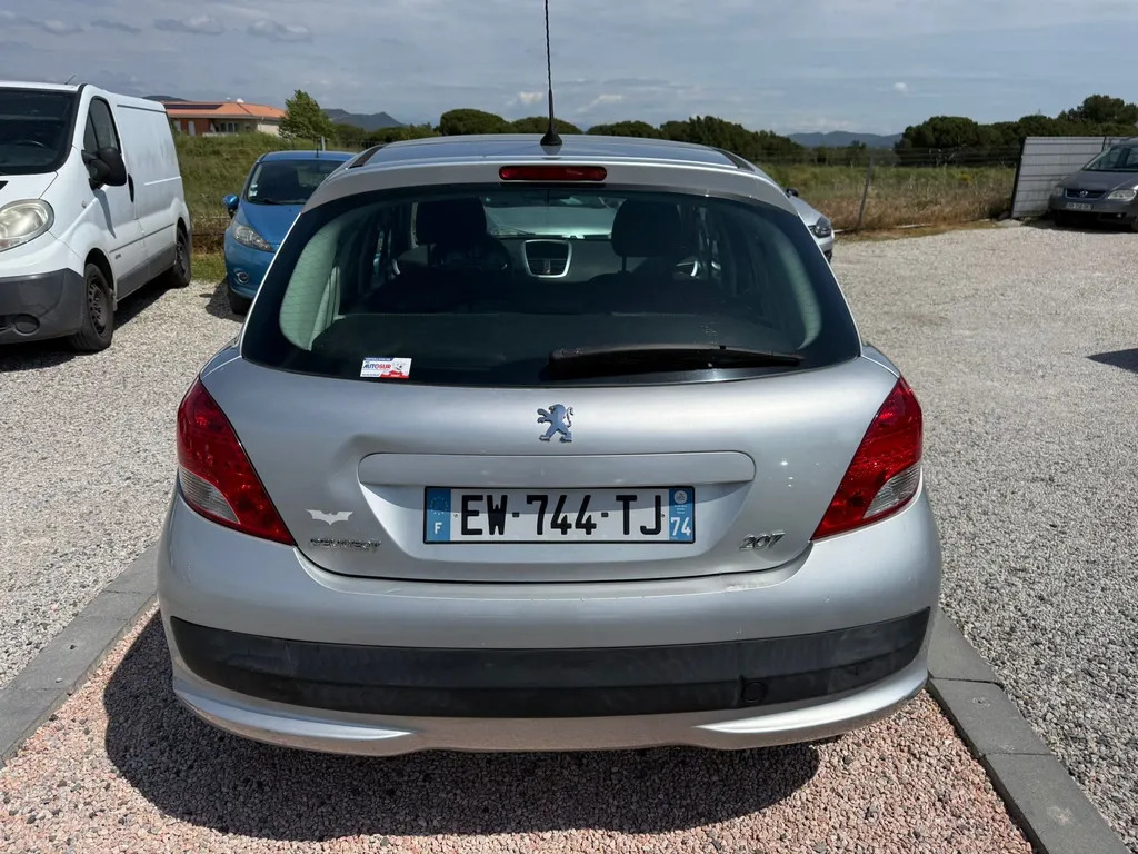 PEUGEOT 207 série Millesim 200 1.4 VTI 95CV