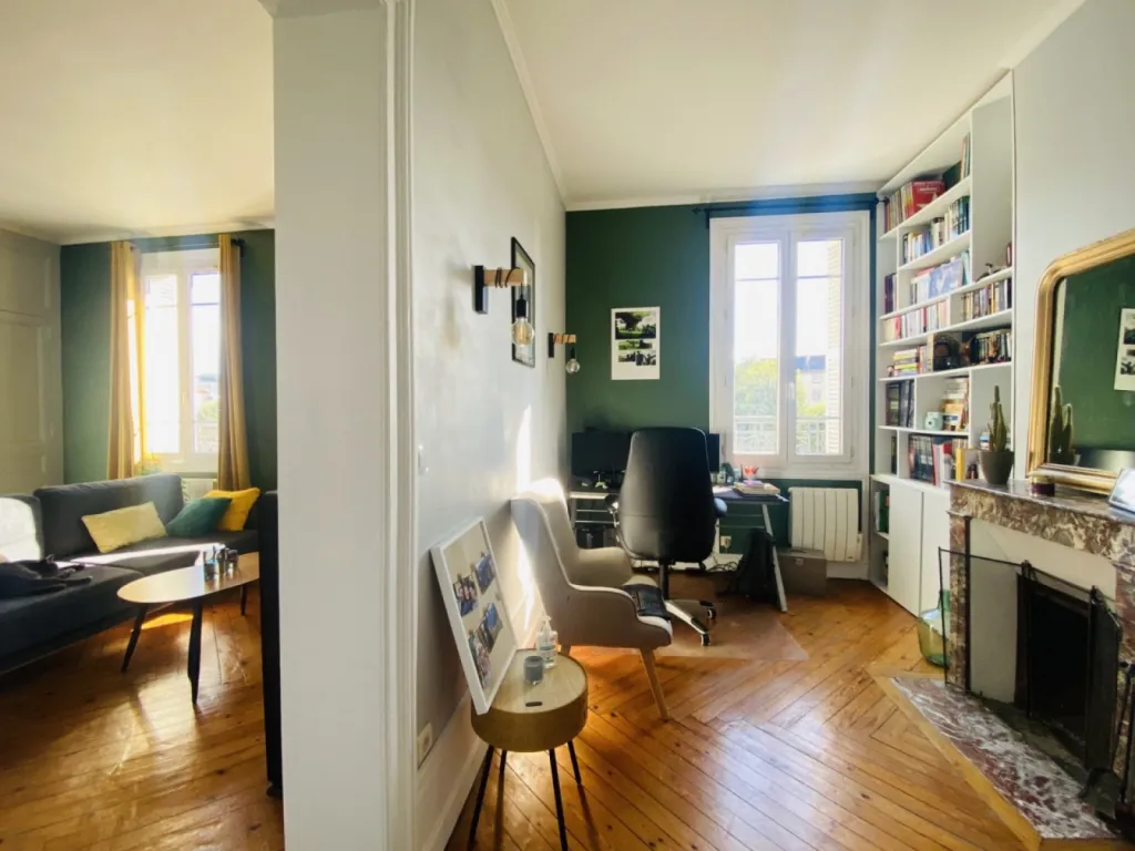 Acheter un appartement de 4 pièces avec 2 chambres Place Saint Marc