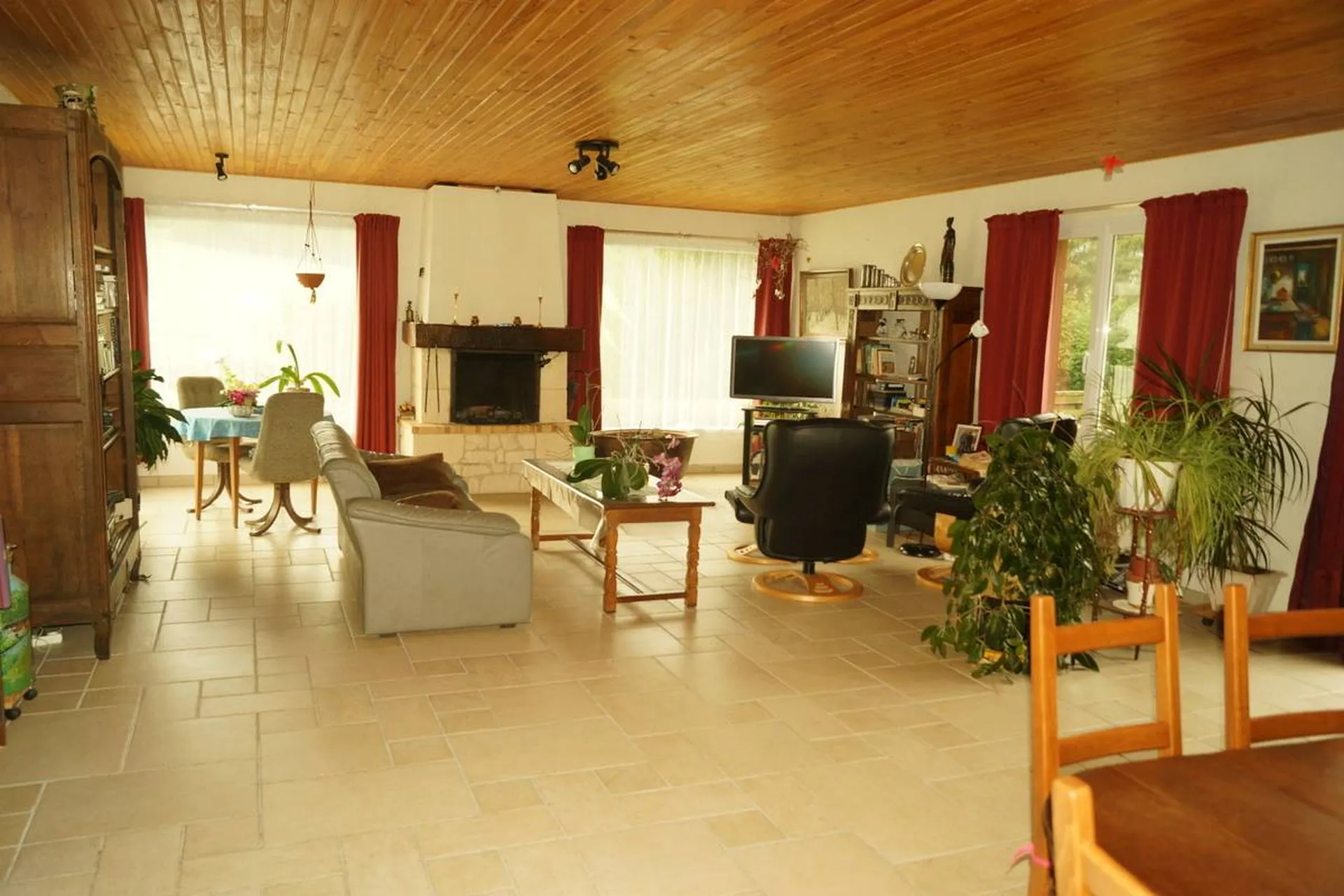 Acquérir une propriété et ses dépendances au coeur de la vallée et dans un espace boisé Normandie 27