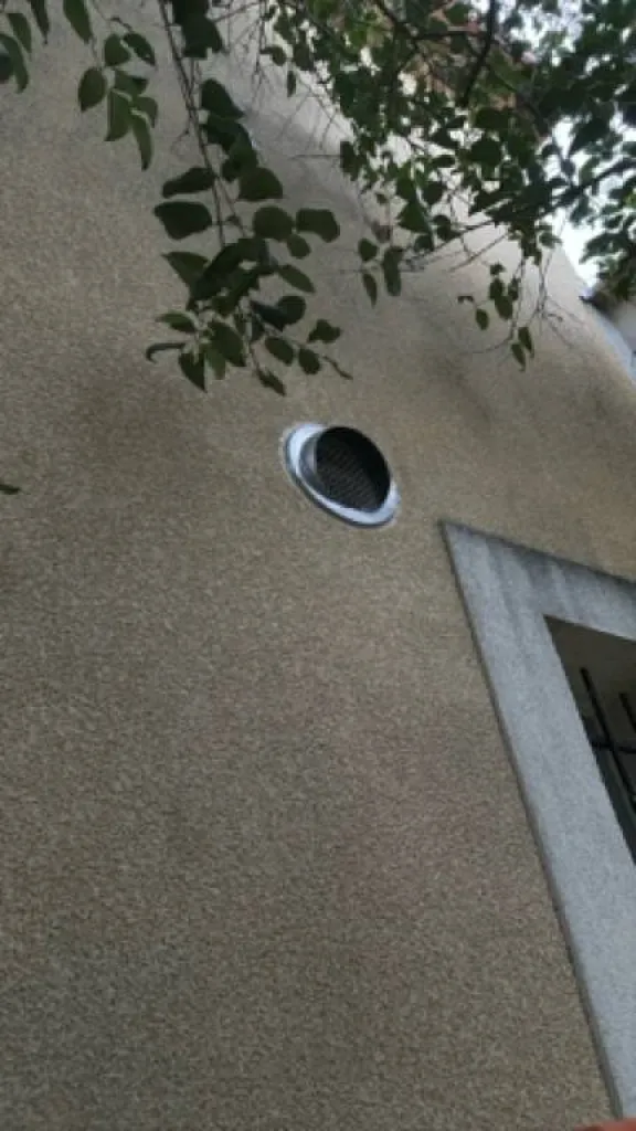 Sortie en façade du chauffe eau monobloc posé par Provence Energie Solaire Services à La Ciotat