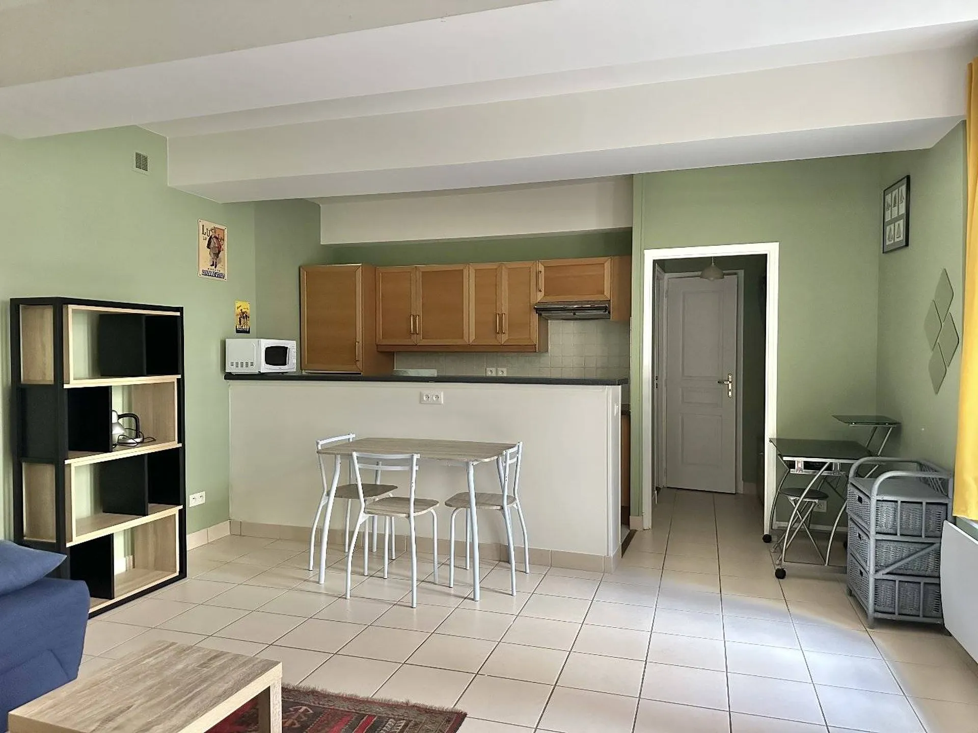 Studio de 36m² au rez-de-chaussée sur cours – Immeuble en brique - Meublé.