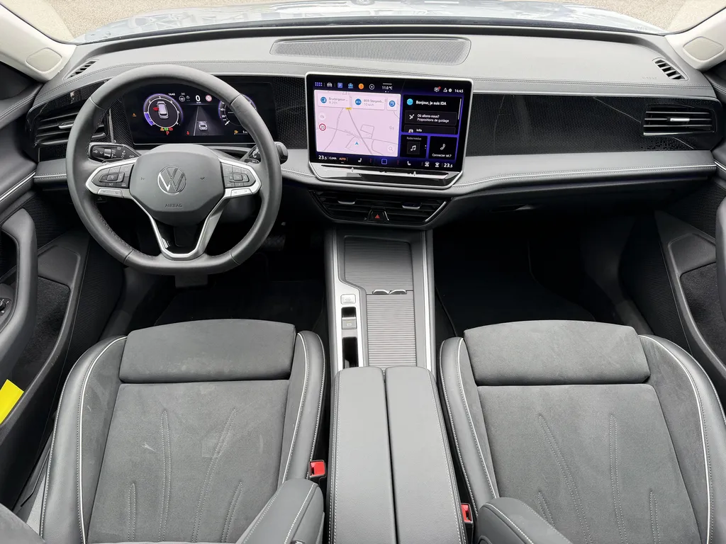 Volkswagen Passat d'occasion à vendre près du Havre : découvrez ce break diesel automatique chez Caudebec Automobiles