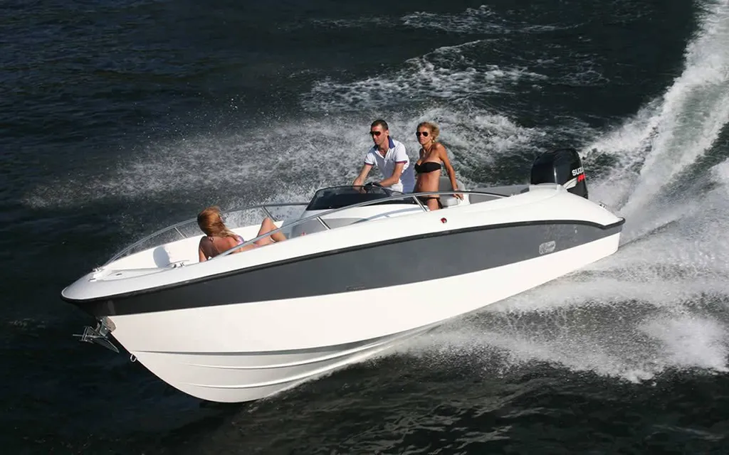 Vente de bateau à moteur Clear à Bandol