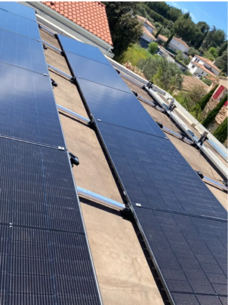 Pose de panneaux photovoltaïques par Provence Energie Solaire Services à La Ciotat