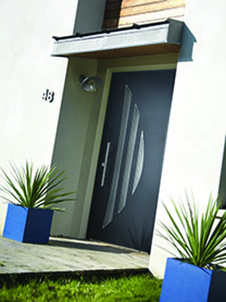 Porte d'entrée en ALUMINIUM gris anthracite sur Aix-en-Provence