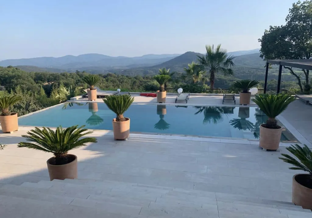 Cèdre Gray – Marbre naturel beige et crème pour sols et dallages intérieurs et extérieurs