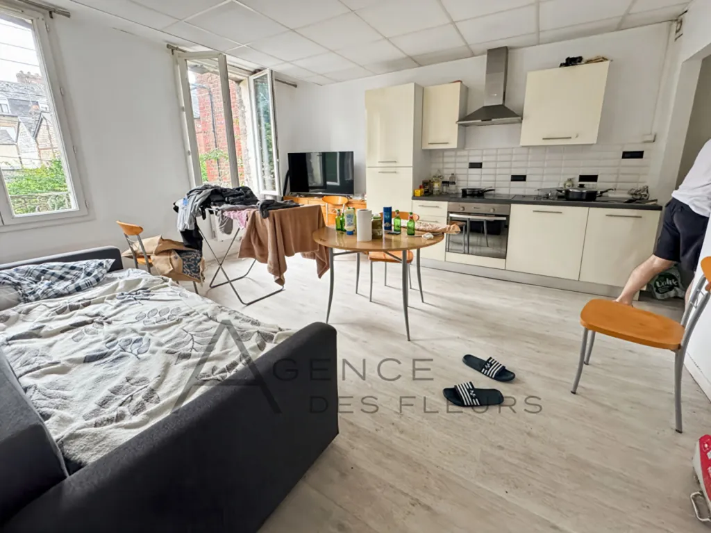 À vendre immeuble de rapport de 355m² situé à ELBEUF (76500)