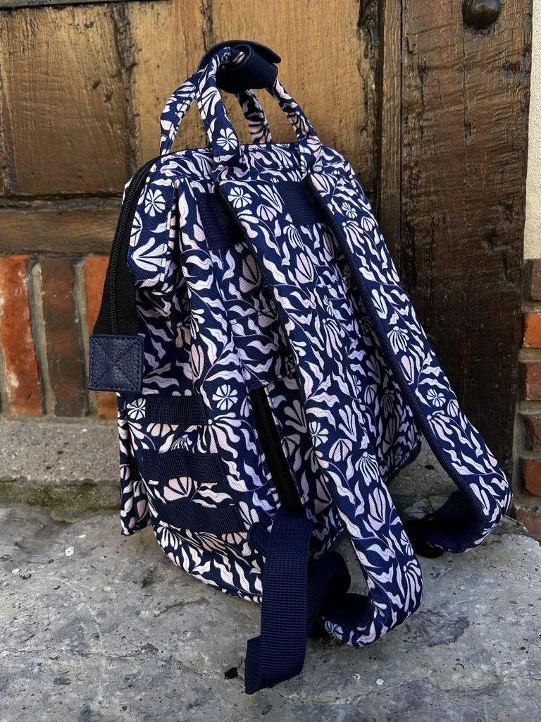 Sac à dos Cabaia Small Adventurer modèle Sameiro Sanctuary disponible chez Evasion Eu