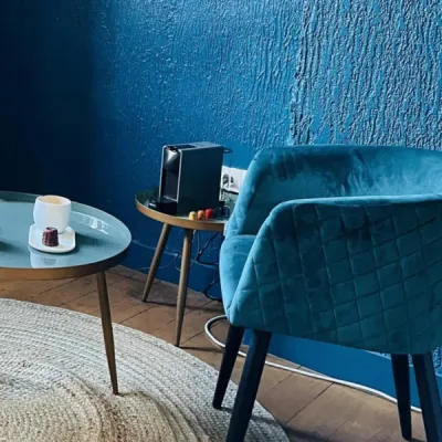 Chambre d’hôtes confortable et ergonomique pour voyageurs, par l’Atelier D. architecte d’intérieur à Bordeaux.
