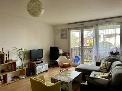 Acheter un Appartement de type 3/3 pièces situé à Bordeaux quartier Tauzin/ Saint Augustin (PELLEGRIN) 71m2, 2 chambres, balcon et place de stationnement