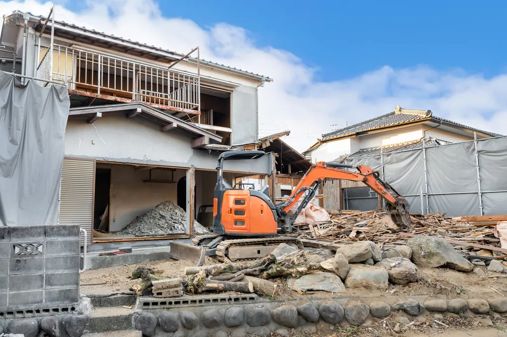 Démolition de maison individuelle à Strasbourg : préparation du chantier et évacuation des gravats