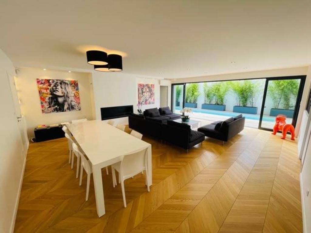 A vendre maison rénovée Bordeaux Caudéran Barrière Judaïque avec piscine