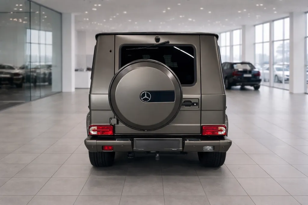 Mercedes Classe G arrière avec roue de secours – design iconique du 4x4 premium