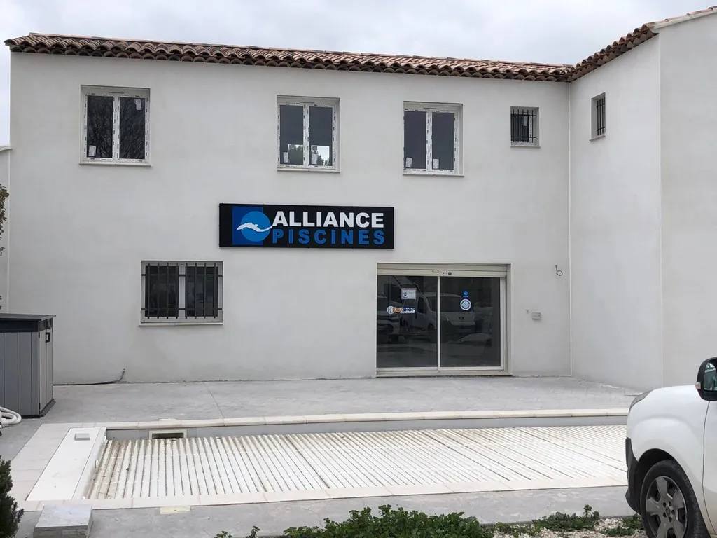 nouvelle agence alliance piscines cuers dans le Var