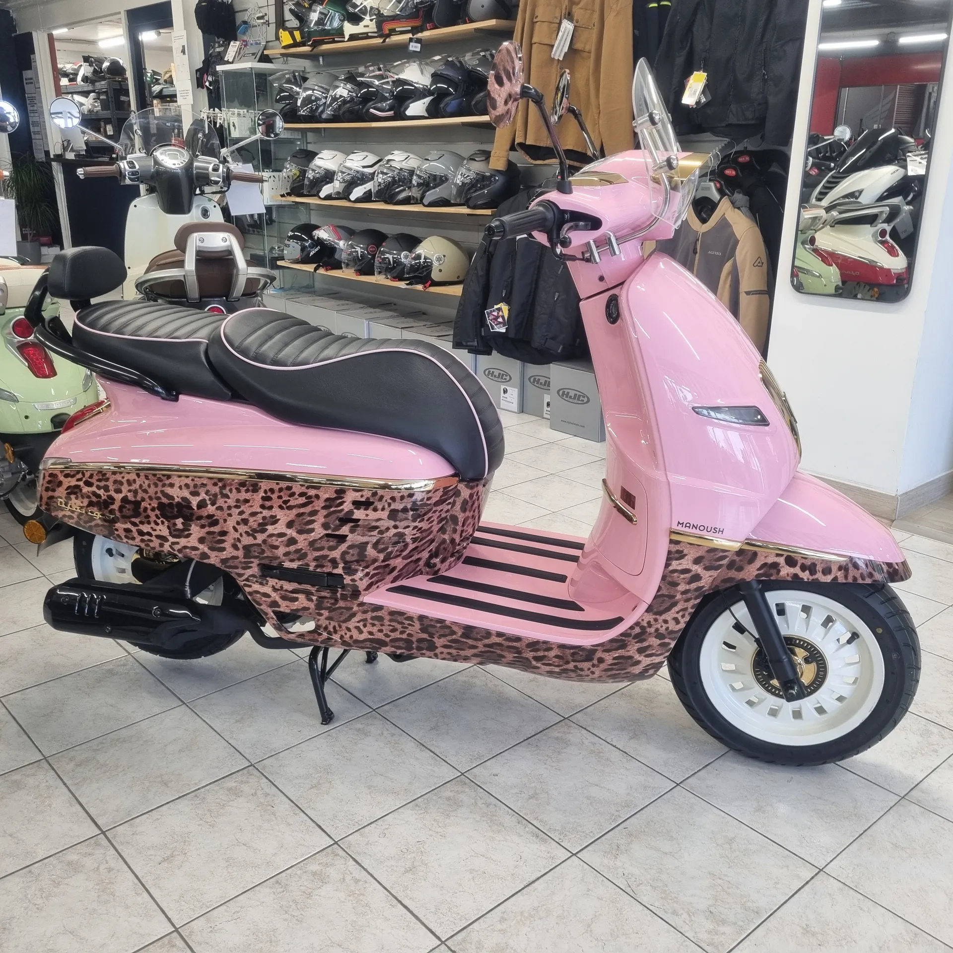 SCOOTER NEUF PEUGEOT DJANGO MANOUSH 125 A LA SEYNE SUR MER