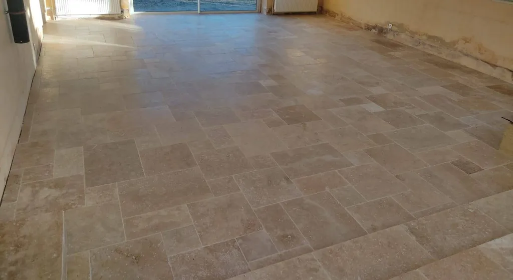 Dallage Travertin beige 1er choix opus 4 formats sur Ambarès et Lagrave