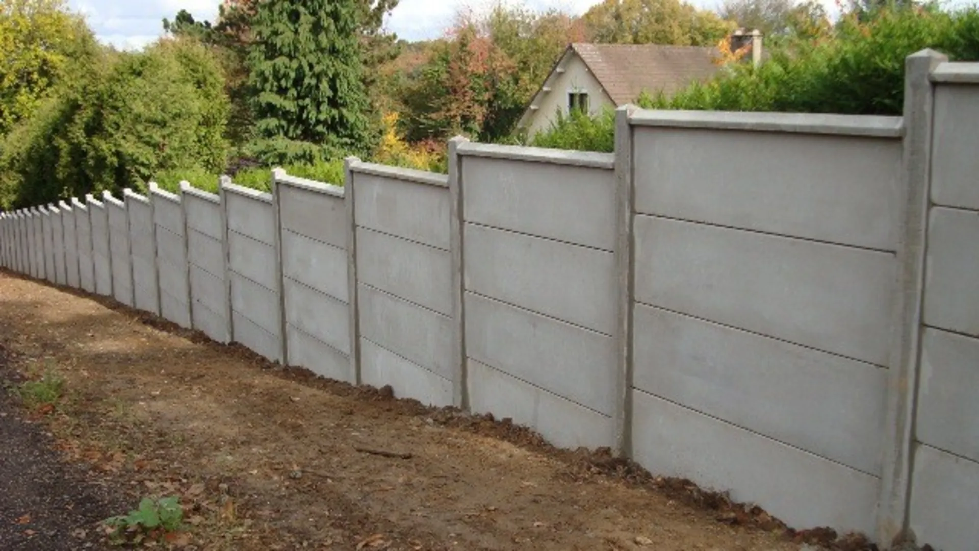 Mur en plaques béton 