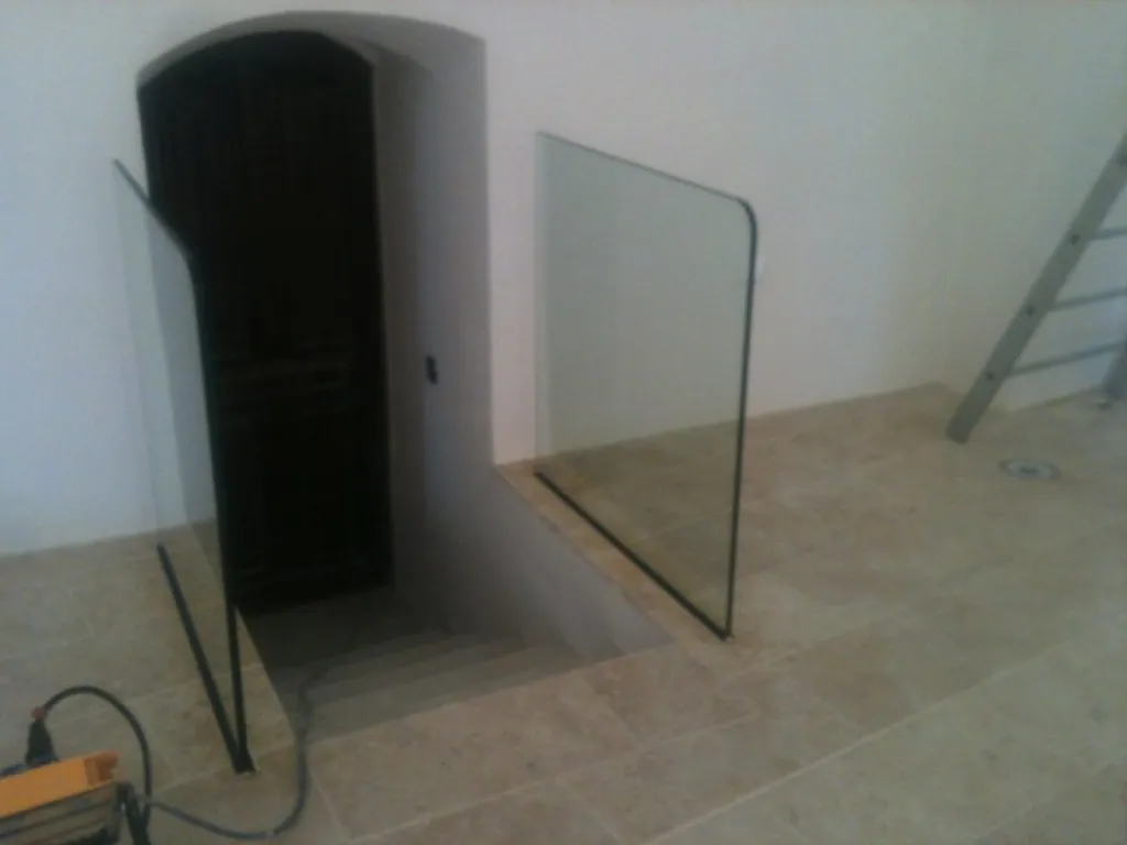 Gardes-corps en verre sur mesure à Salon de Provence pour le Château de l'Emperi