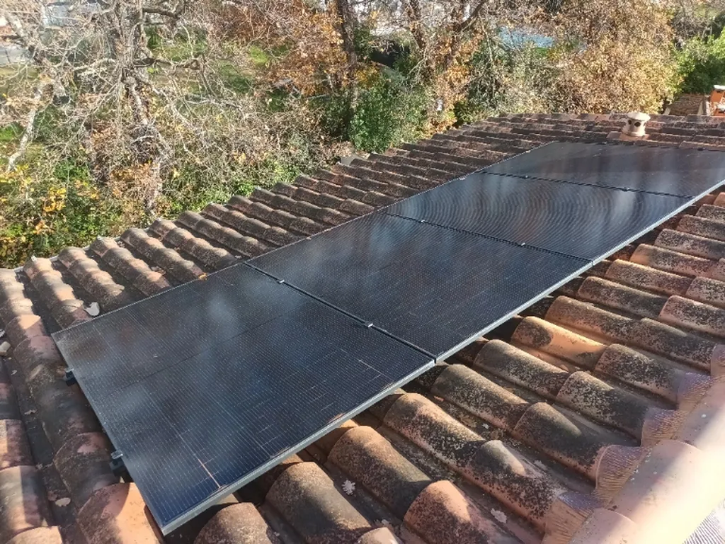 Provence Energie Solaire Services votre installateur RGE pour l'entretien de vos panneaux solaires 