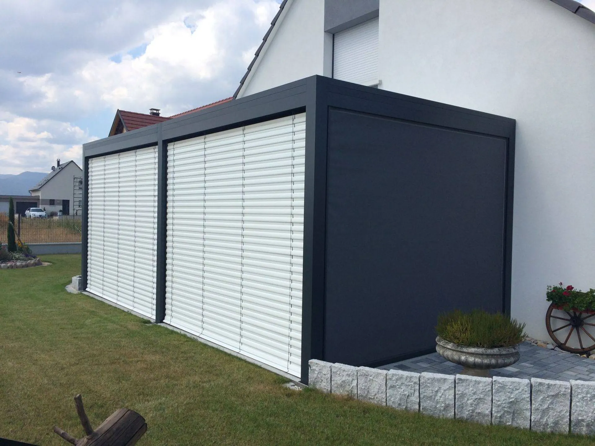 PERGOLAS BIOCLIMATIQUES OPEN A LA CIOTAT