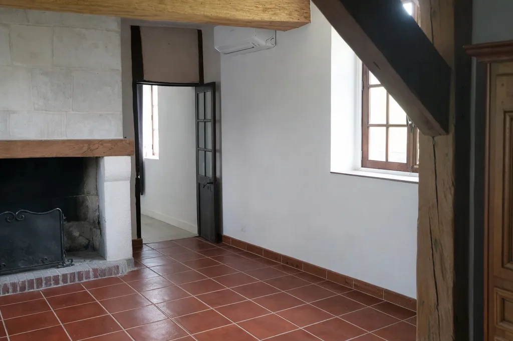 À vendre, longère de 170 m² édifiée sur 6000 m² de terrain sur la commune de NEUVILLE SUR AUTHOU 27800