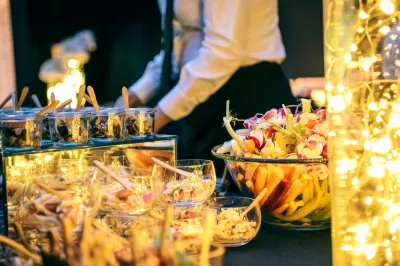 Une Bar Mitzvah chic et festive organisée par une wedding planner dans un Théâtre à Milan en Italie