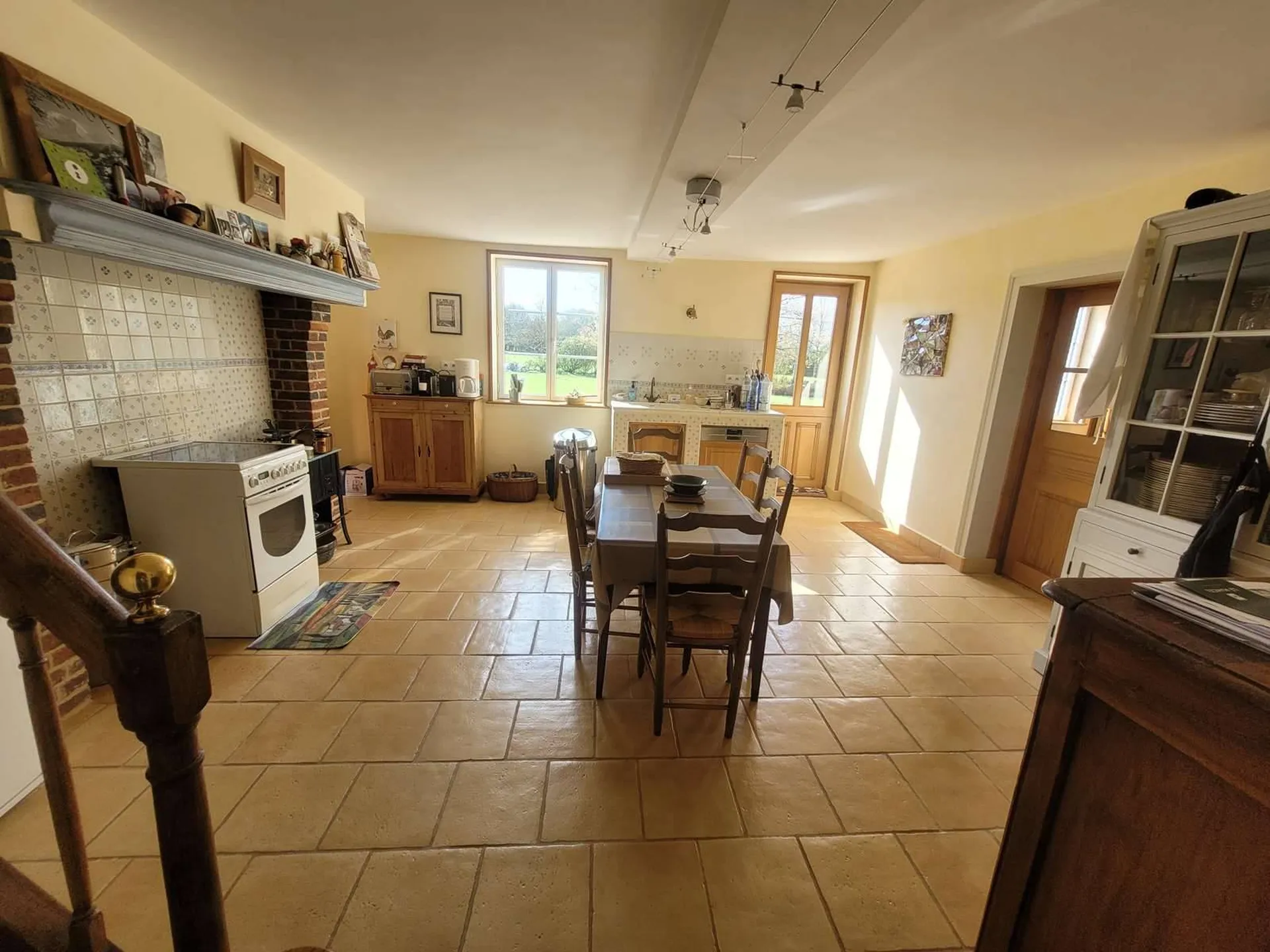 A VENDRE PROPRIETE AVEC 18HA de TERRAIN, entre LISIEUX 14100 et LIVAROT 14140