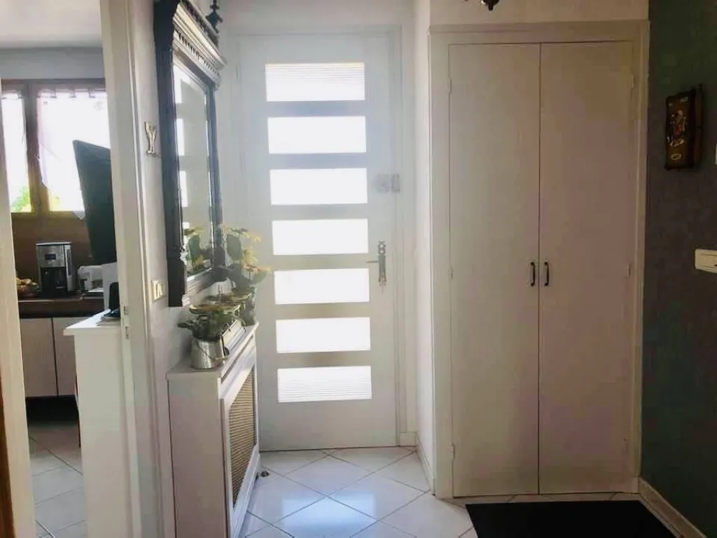 A acheter, SUPERBE plain-pied de 110m² avec sous sol sur un terrain de 600m² sur la commune de Caudebec les elbeuf 76320