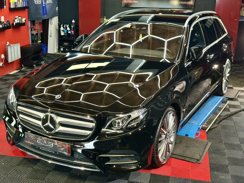 Mercedes E400 – Préparation esthétique haut de gamme & traitement céramique professionnel à Lyon et alentours 