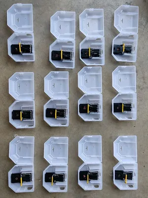 Pièges de capture installés pour la lutte contre les souris : dispositif professionnel permettant de détecter et contrôler rapidement une infestation de rongeurs dans une habitation ou un local professionnel.