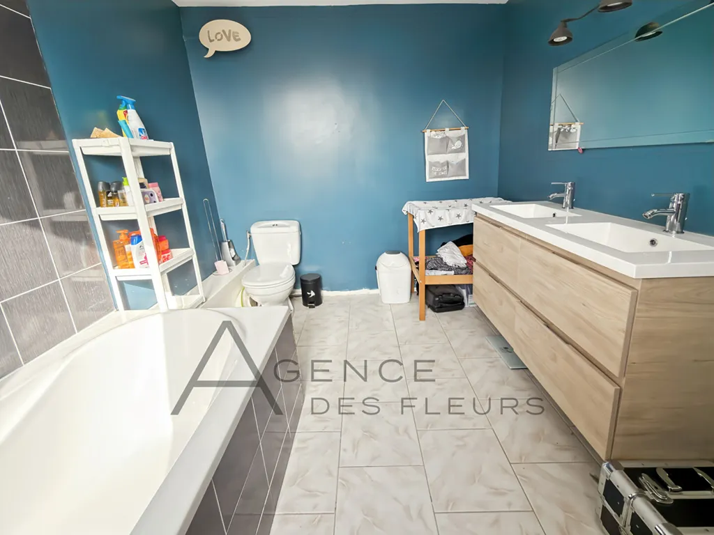 À vendre, maison de brique de 120m² sur un terrain de 600m² situé à Saint-Aubin-les-Elbeuf 76410