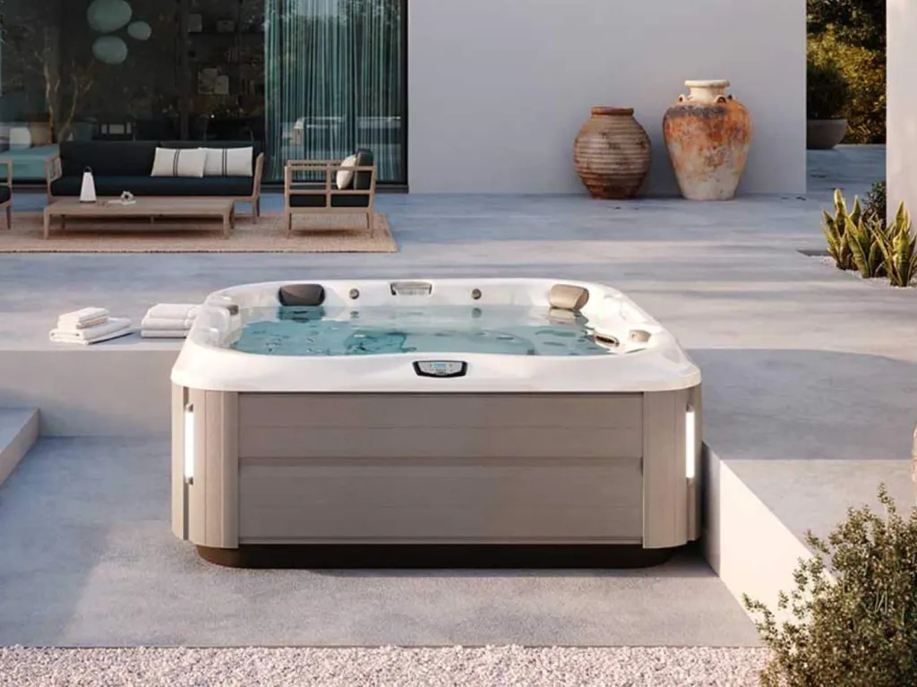 Notre guide d’entretien pour votre spa jacuzzi®