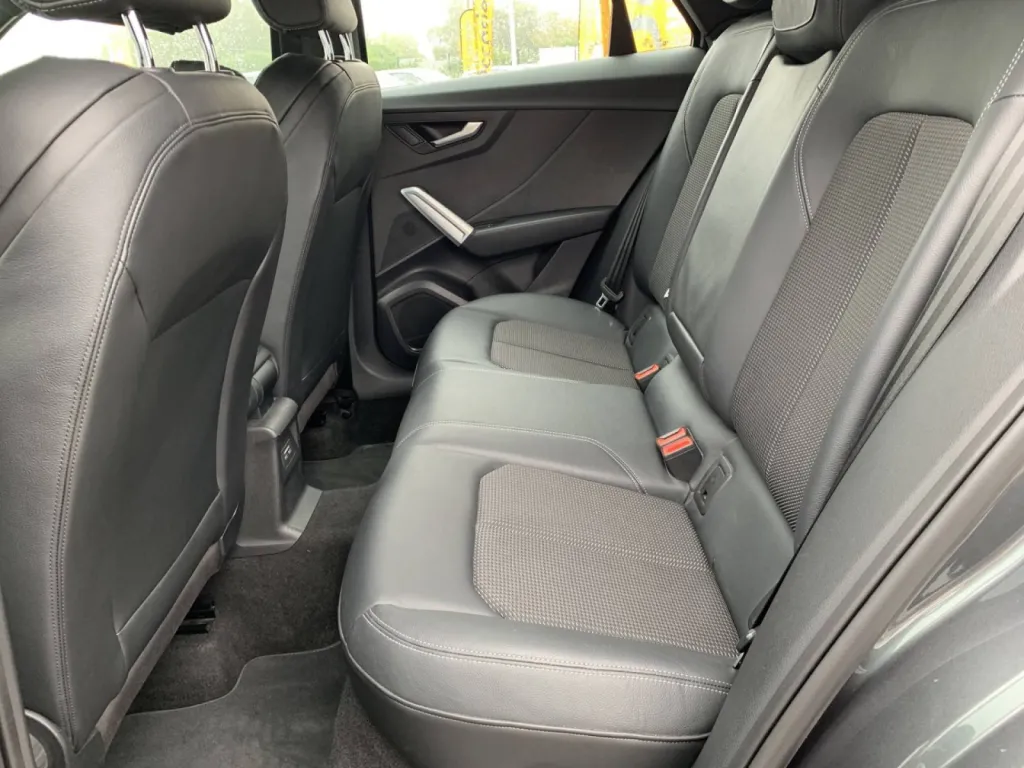 Audi Q2 essence boite automatique proche de Barentin