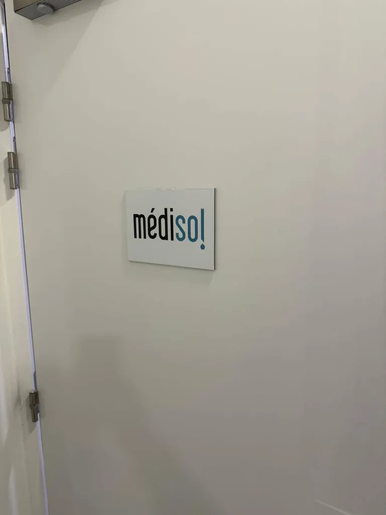 vitrophanie-paris-la-defense-tdc-signaletique-medisol