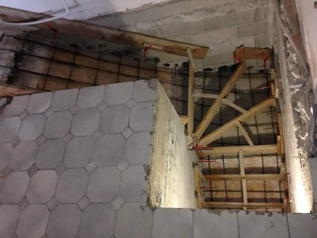 Réalisation d'un escalier en béton armé à Salon de Provence (13300)-Coffrage en quart tournant