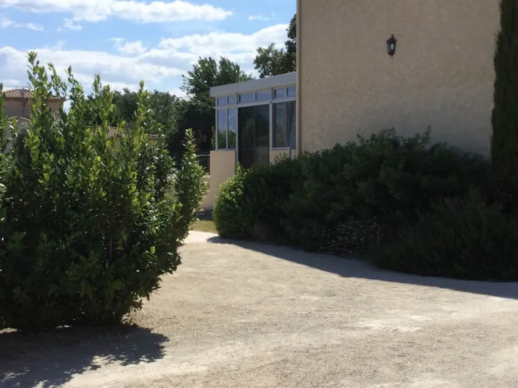 Mise en place d'une véranda toiture plate  sur Saint Martin de Crau 