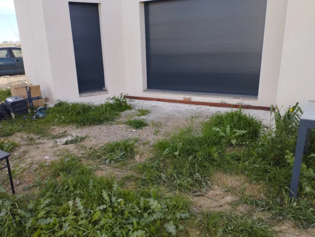 Terrasse en bois exotique Cumaru sur plots PVC un aménagement durable et élégant pour un extérieur moderne à Mauguio proche de Baillargues