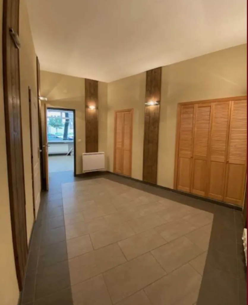 LE HAVRE - A VENDRE Commerce de 63 m2 au RDC d'un immeuble d'habitation dans le quartier Saint-Nicolas