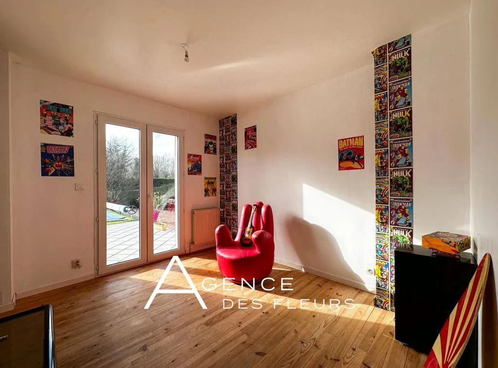 A vendre maison traditionnelle de 120 m² édifiée sur un terrain de 1000 m² commune de ST PIERRE DES FLEURS 27370