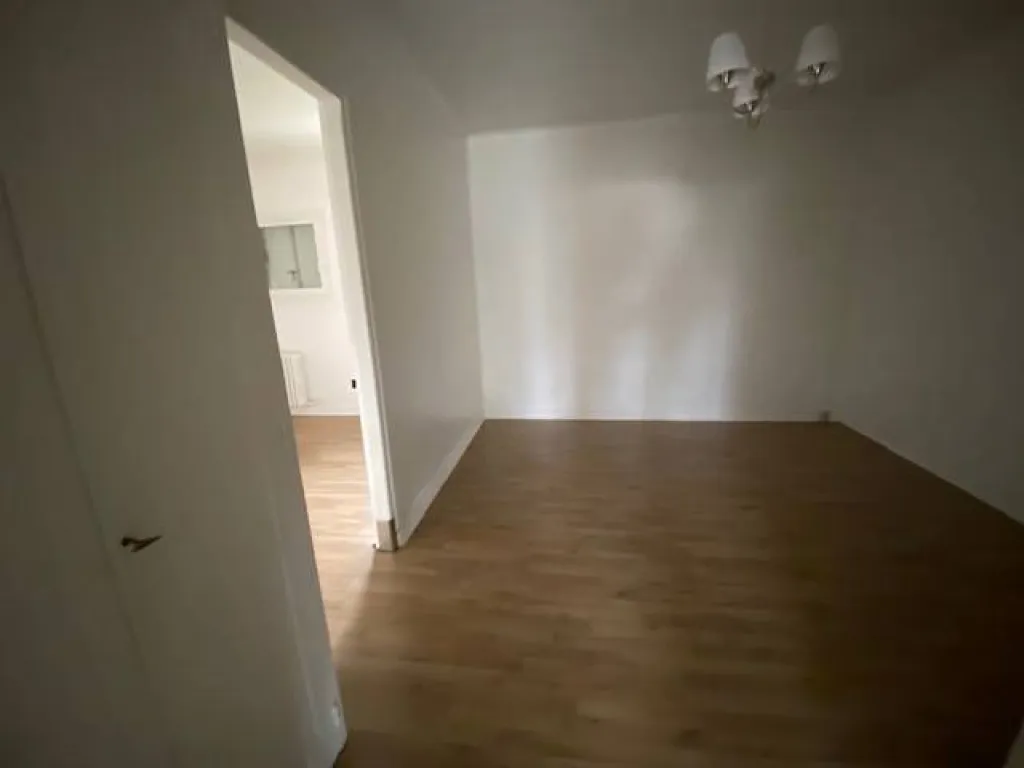 A acheter maison plain pied de 79m² sur 600m² de terrain avec garage sur la commune e Saint Aubin Les Elbeuf 76410