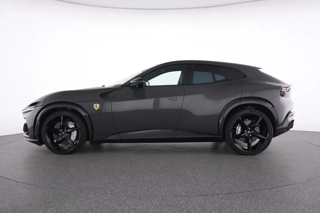 Ferrari Purosangue V12 Grigio Scuro vue avant trois quarts à Bordeaux