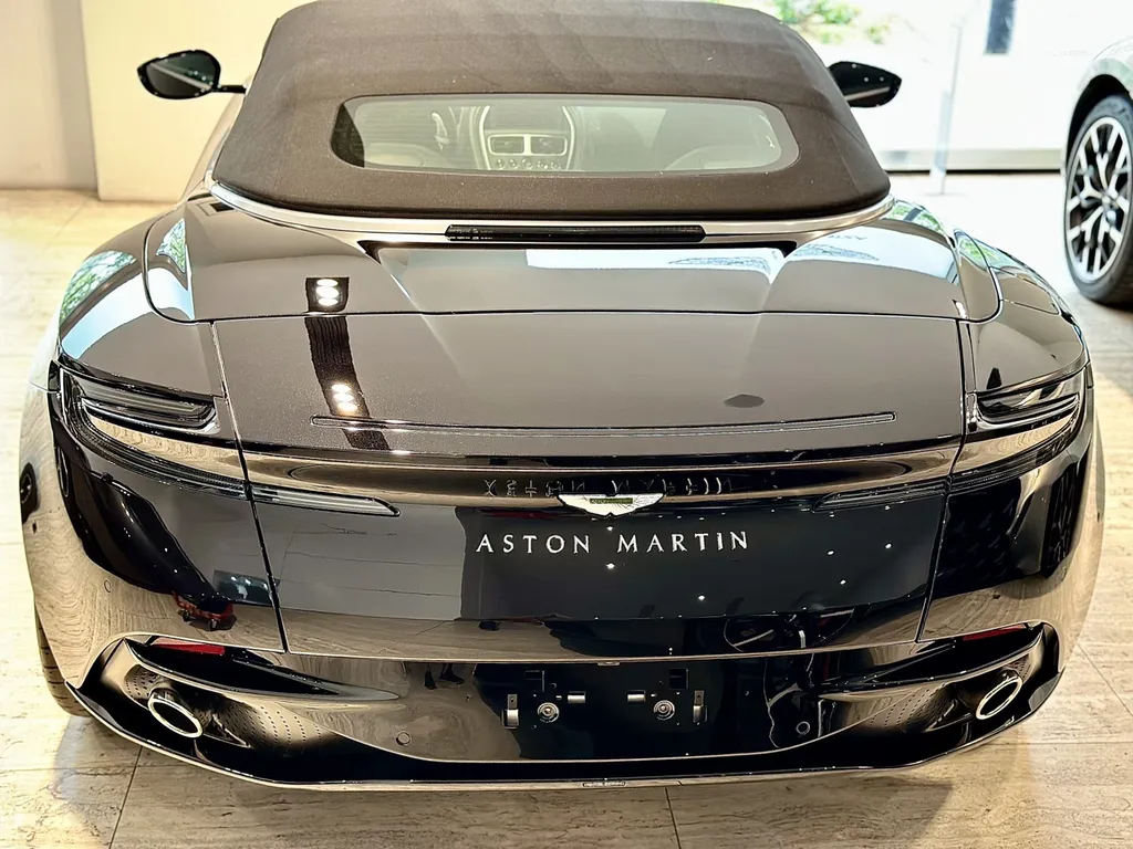 Centre de protection automobile centre de DETAILING protection céramique film de protection PPF Aston Martin LYon DB11 Volante