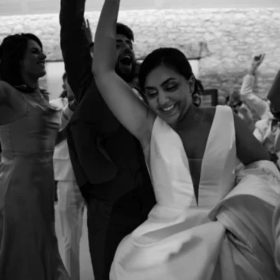 Recherche DJ professionnel pour un mariage avec playlist sur-mesure et animation soirée à Toulouse