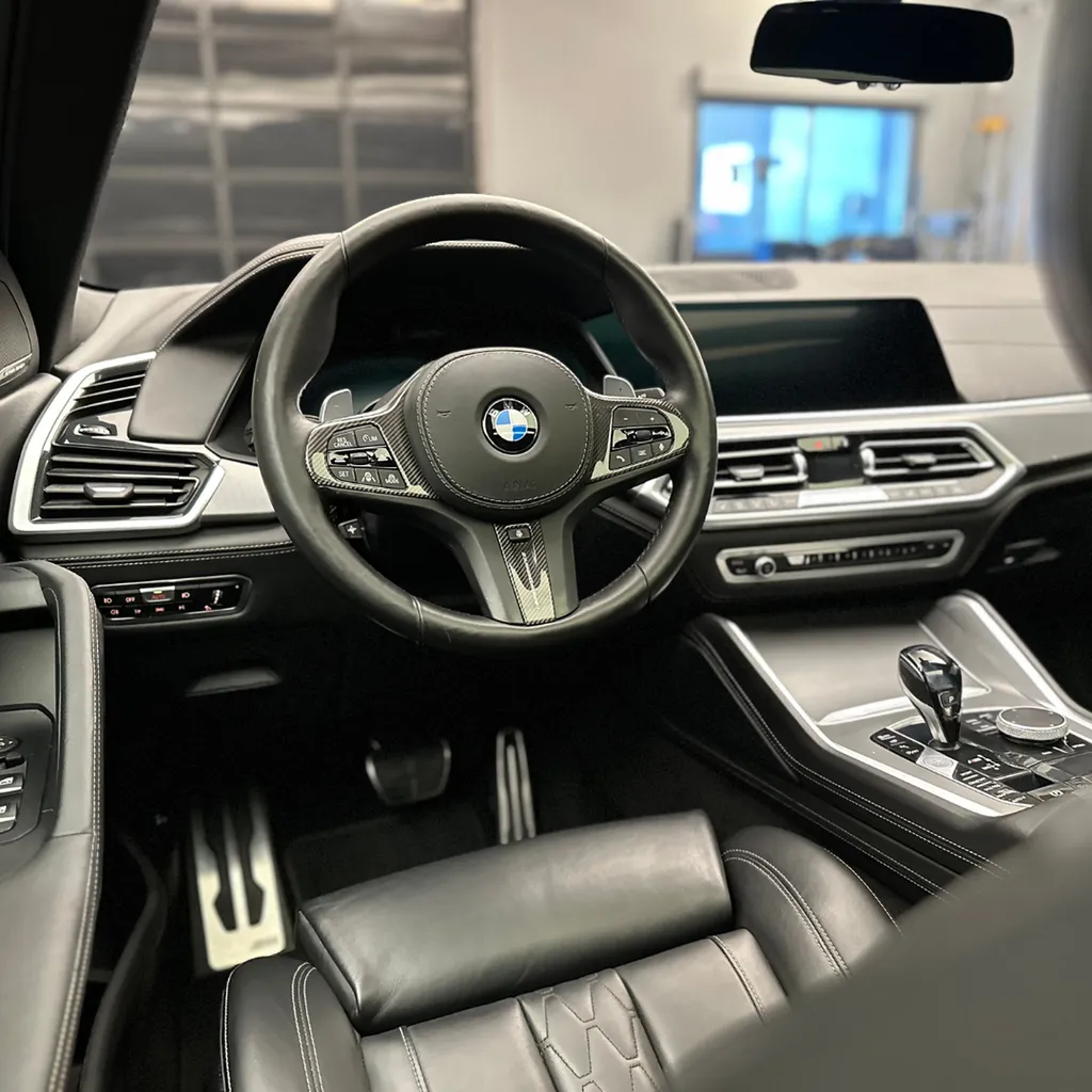 Repigmentation du cuir d'un BMW X6 M50d à Le Mans (72)