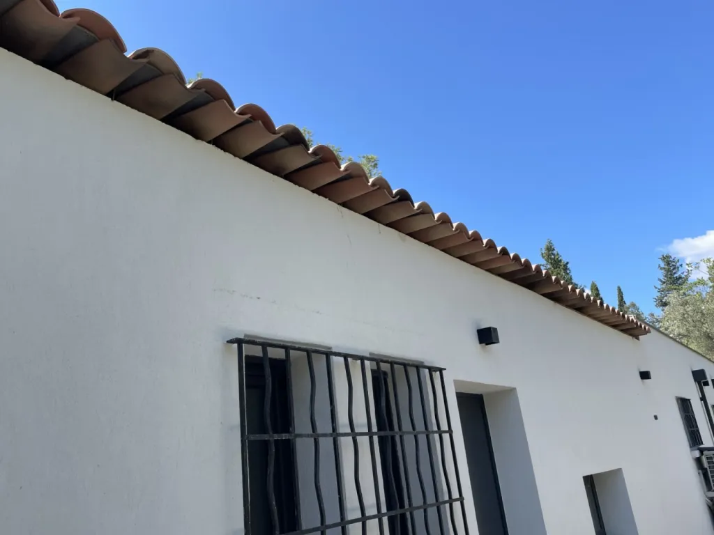 Pose de tuiles Canal Silvacane sur des Plaques sous toiture sur Martigues