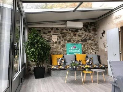 Véranda vitrage plafond entre lattes et Marsillargues