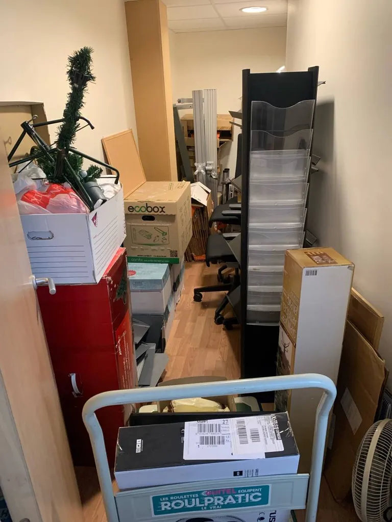 DEBARRAS DE DECHETS ET MOBILIERS DE BUREAU SUR ANGOULEME 16 (AGENCE D’UN CLIENT DE BORDEAUX)