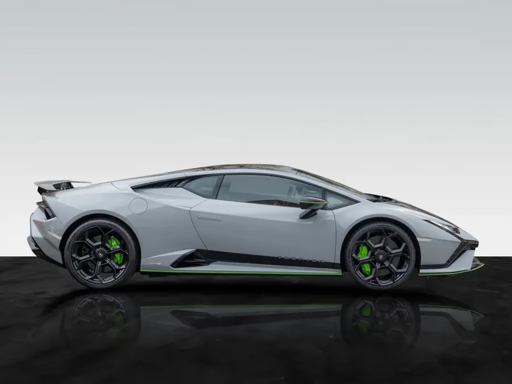 Profil latéral de la Lamborghini Huracán Tecnica édition 60e anniversaire, supercar V10 au design affûté et rare.